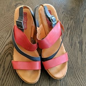 Korks Leather Upper Platform heels